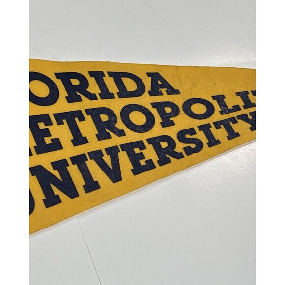 Vintage Florida Metropolitan University FMU Pennant Yellow Flag Florida Rare - Picture 5 of 10